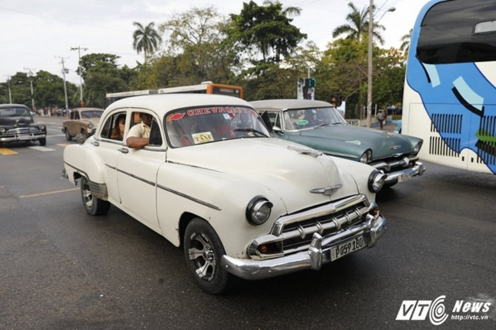 Kỳ lạ như mua bán ô tô ở “thiên đường xe cổ” Cuba - Ảnh 2.