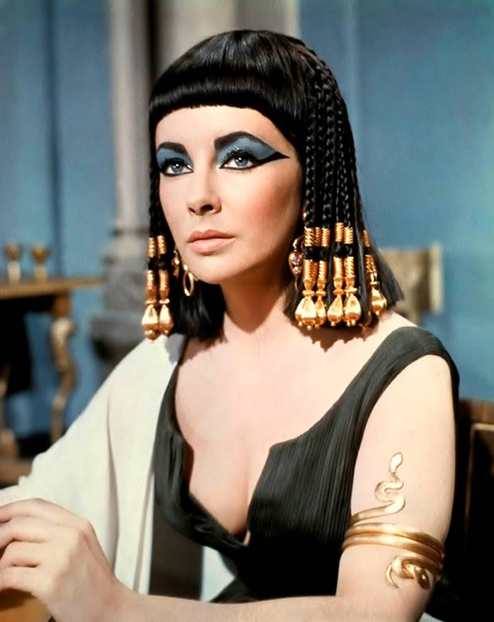 Tình sử bi thương có thật của Nữ hoàng Cleopatra mà người đời không thể quên - Ảnh 2.