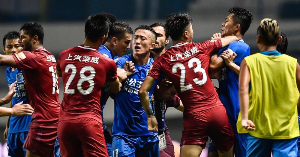 Quậy ở Trung Quốc, cựu HLV Chelsea bị treo 8 trận - Ảnh 3.