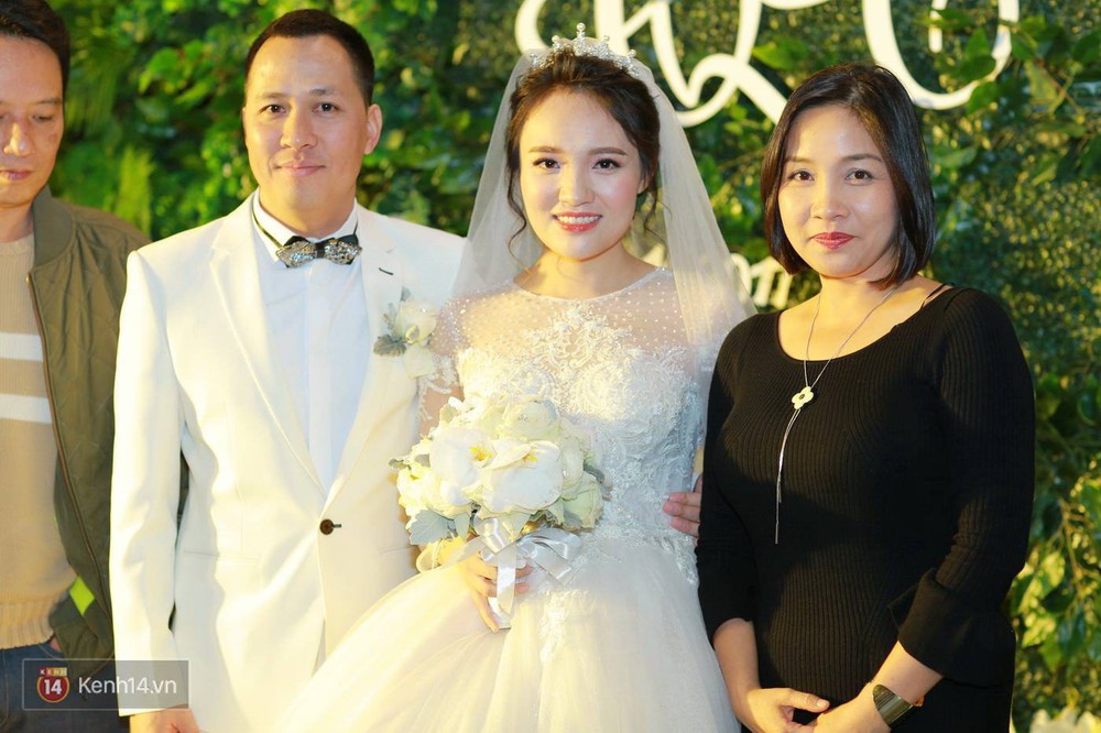 Quán quân Vietnam Idol 2014 Nhật Thủy rạng rỡ trong đám cưới với bạn trai doanh nhân - Ảnh 4.