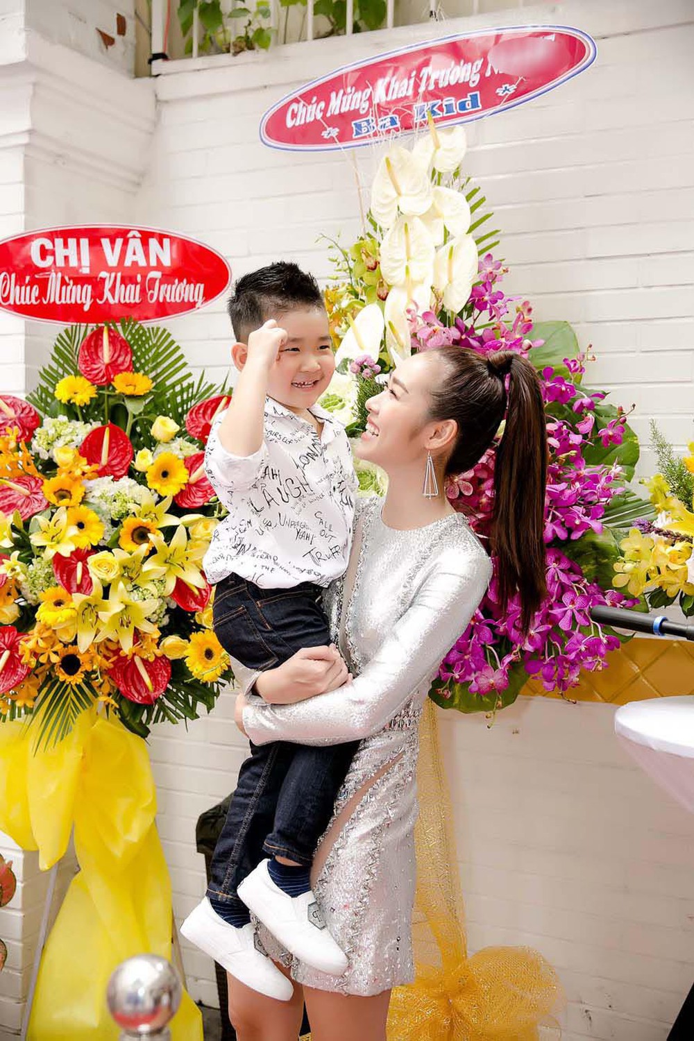 Chồng cũ âm thầm gửi hoa đến chúc mừng Diệp Bảo Ngọc - Ảnh 4.
