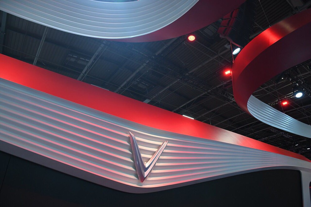 Hé lộ sân khấu VinFast tại Paris Motor Show trước giờ G: Mang cả biểu tượng hoa sen tới nước Pháp - Ảnh 6.