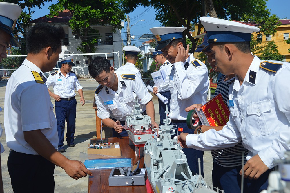Học viện Hải quân tổ chức thành công cuộc thi “Sáng tạo mô hình tàu chiến đấu” năm 2018 - Ảnh 1.