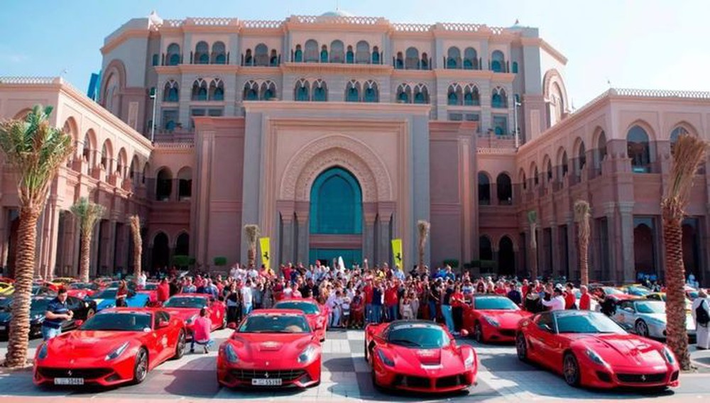 Nhà có 1.788 phòng, sở hữu hơn 7.000 siêu xe lại đẹp trai, tại sao Hoàng tử Brunei vẫn lẻ bóng - Ảnh 4.