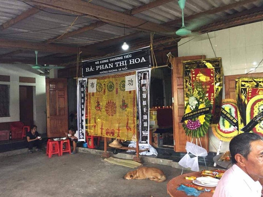 Vợ tử vong chồng nguy kịch nghi do hái thuốc lạ trong vườn nấu để uống