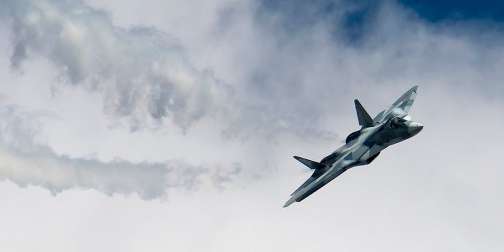 Màn phô diễn hoành tráng chứng tỏ J-20 Trung Quốc và Su-57 Nga còn xa mới sánh ngang F-35 - Ảnh 3.