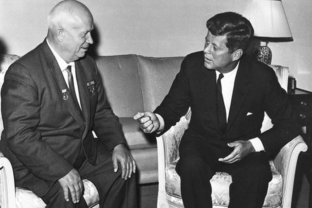 Ảnh: Tổng thống Mỹ Kennedy và phát súng định mệnh cách đây 55 năm - Ảnh 3.