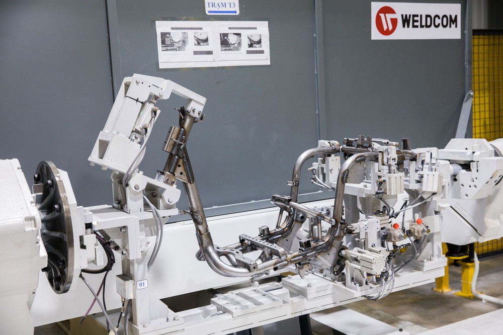 [Ảnh] Cận cảnh xưởng hàn xe máy điện của VinFast - Ảnh 10.
