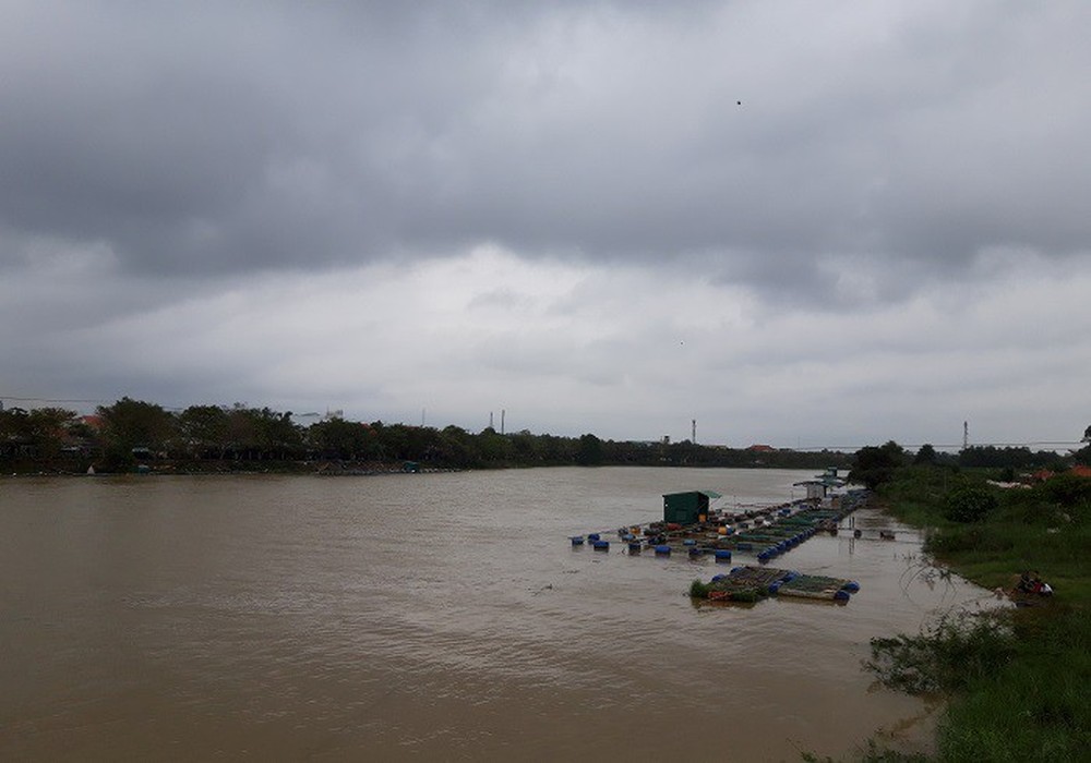 Thủy điện tăng điều tiết xả lũ, Huế cảnh báo lũ trên sông Bồ - Ảnh 1.