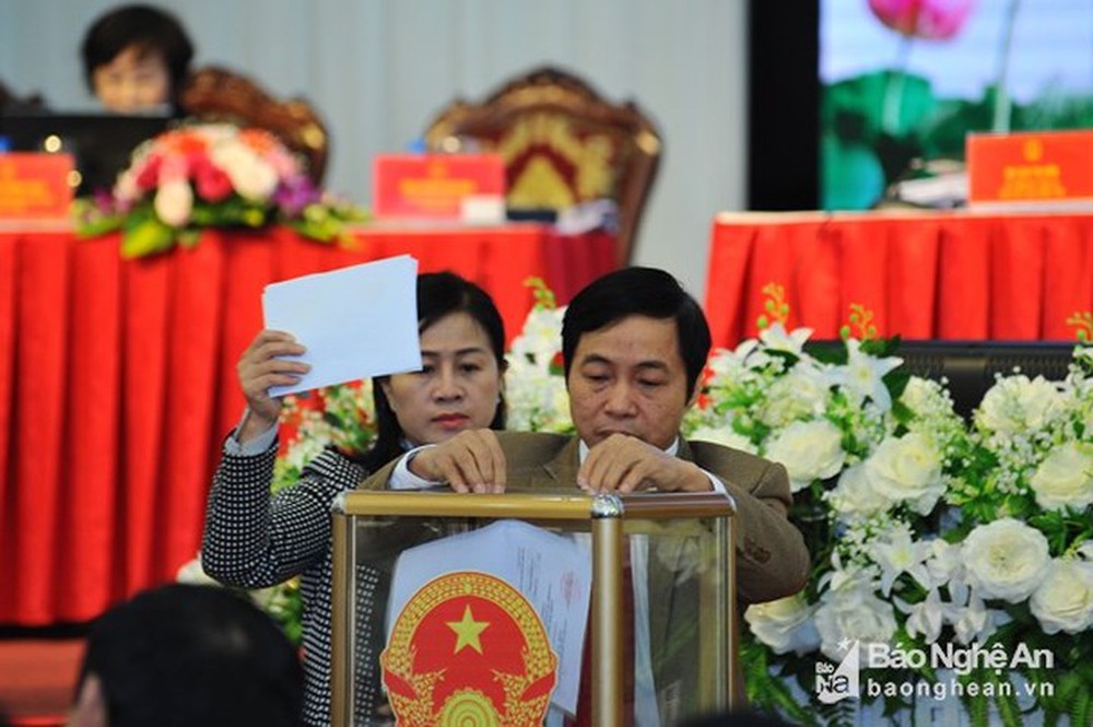 Chân dung tân Phó Chủ tịch tỉnh 44 tuổi của Nghệ An - Ảnh 3.