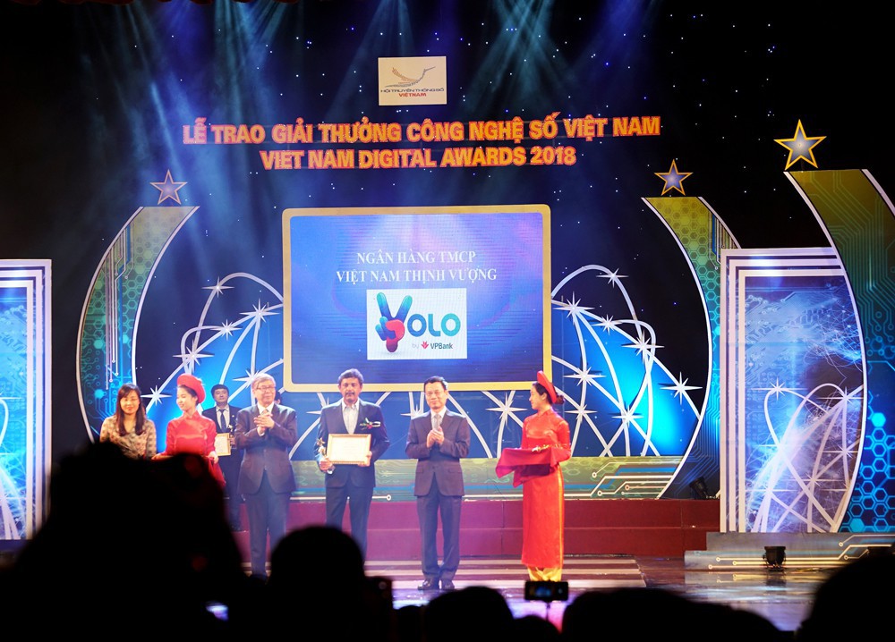 Ngân hàng số YOLO by VPBank nhận giải thưởng “Ứng dụng di động xuất sắc” 2018 - Ảnh 1.