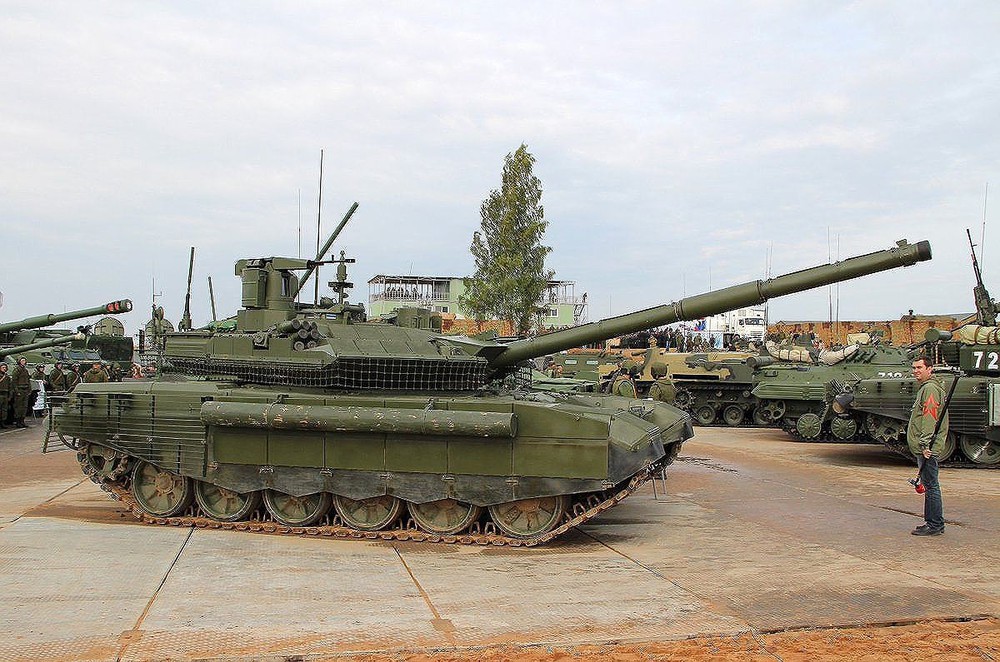 [ẢNH] Chiến tăng bay T-80BVM Nga trang bị đạn Uranium nguy hiểm cỡ nào? - Ảnh 28.