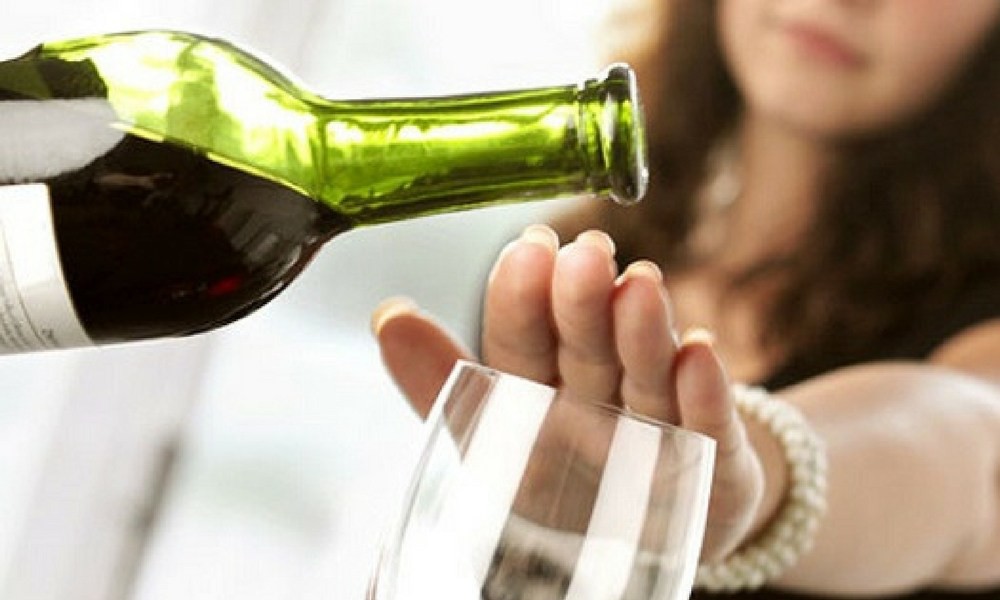 Ngộ độc rượu: Nguyên nhân, triệu chứng và cách xử trí - Ảnh 3.