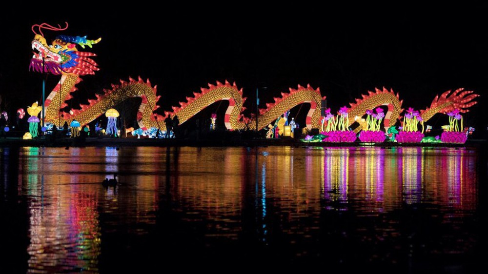 Lung linh lễ hội đèn lồng mừng Tết Mậu Tuất từ LasVegas  - Ảnh 1.