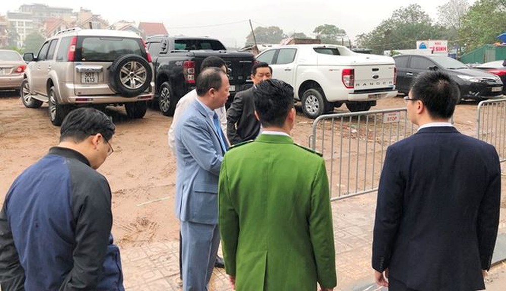 Kiểm tra đột xuất, phát hiện nhiều bãi trông xe chặt chém ở Hà Nội - Ảnh 8.
