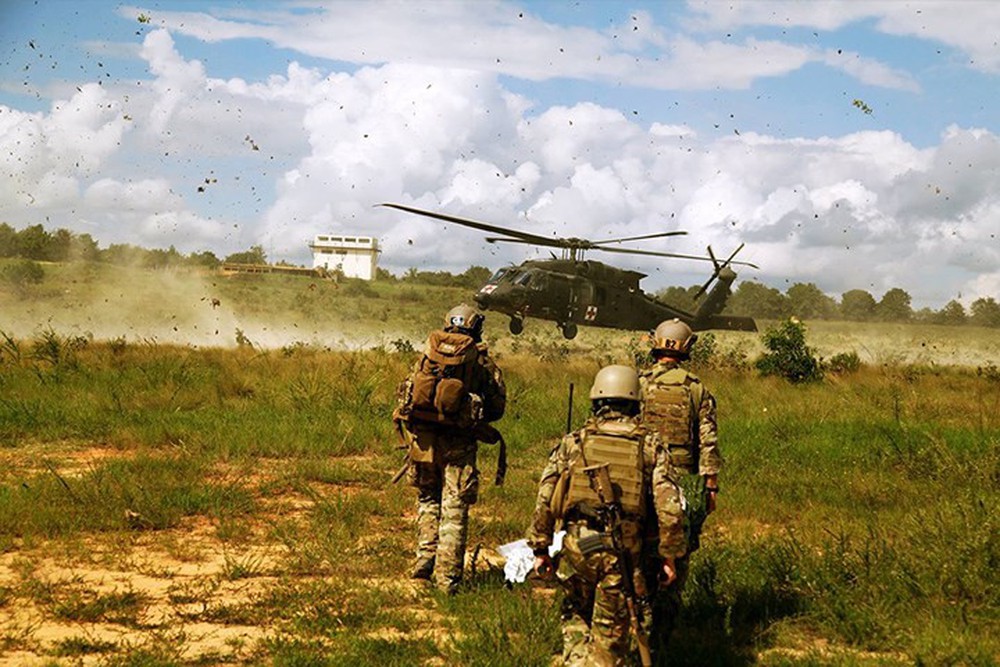 Sức mạnh của trực thăng Mỹ trong các chiến dịch toàn cầu - Ảnh 13.