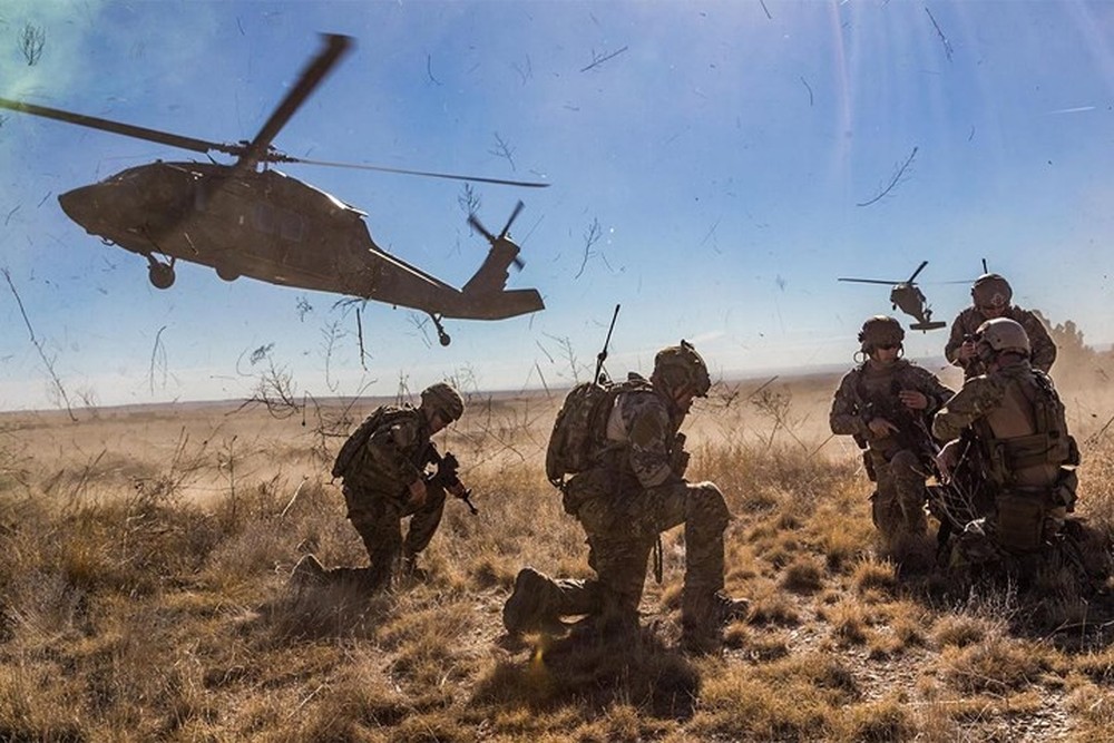 Sức mạnh của trực thăng Mỹ trong các chiến dịch toàn cầu - Ảnh 9.