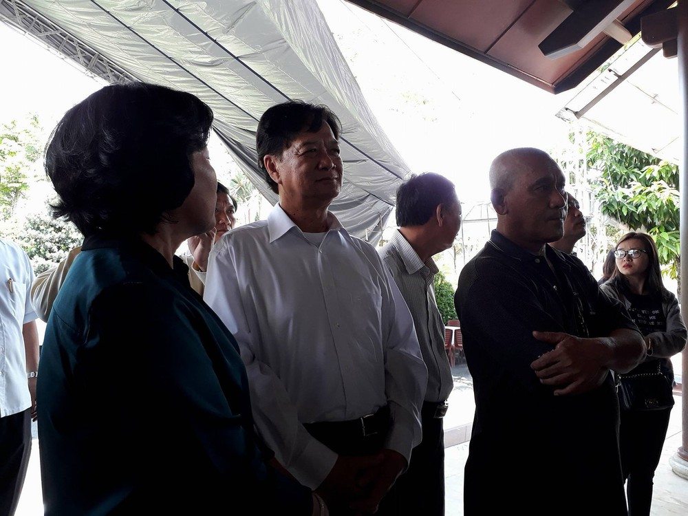 Nguyên Thủ tướng Nguyễn Tấn Dũng đến viếng thủ tướng Phan Văn Khải.