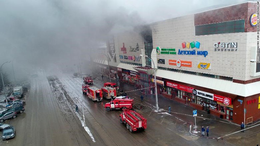 Vụ cháy trung tâm thương mại ở Nga khiến ít nhất 37 người thiệt mạng.