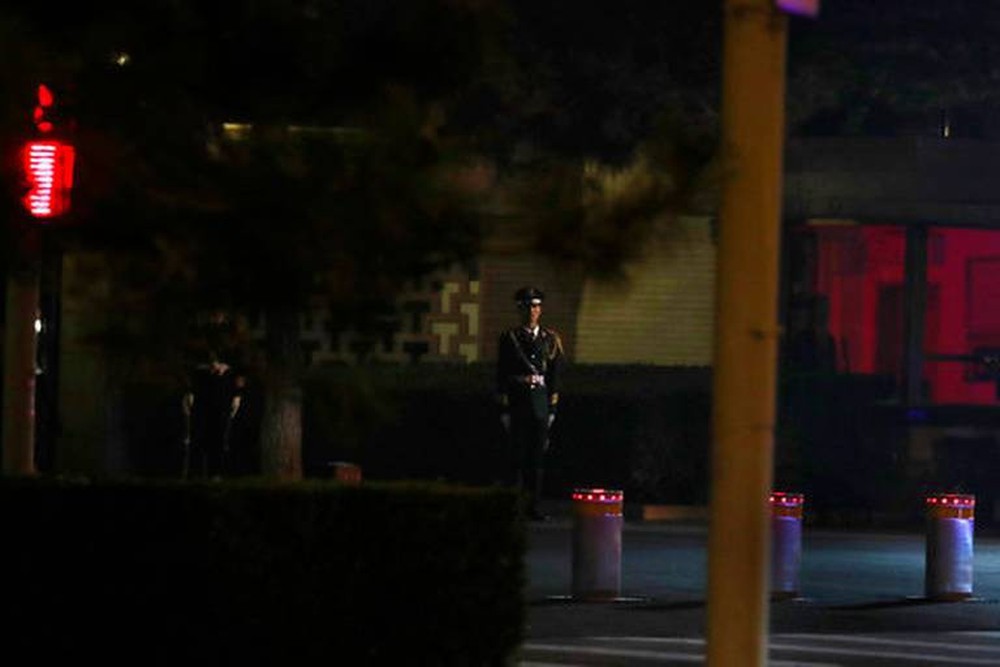 [ẢNH] Bắc Kinh siết an ninh bất thường trước những đồn đoán về ông Kim Jong-un thăm TQ - Ảnh 2.
