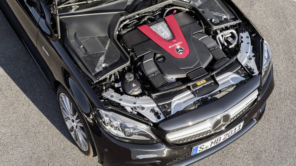 Mercedes cho ra mắt chiếc AMG C43 nóng hổi với design và sức mạnh được cải thiện tại sự kiện Geneva Motor Show - Ảnh 3.