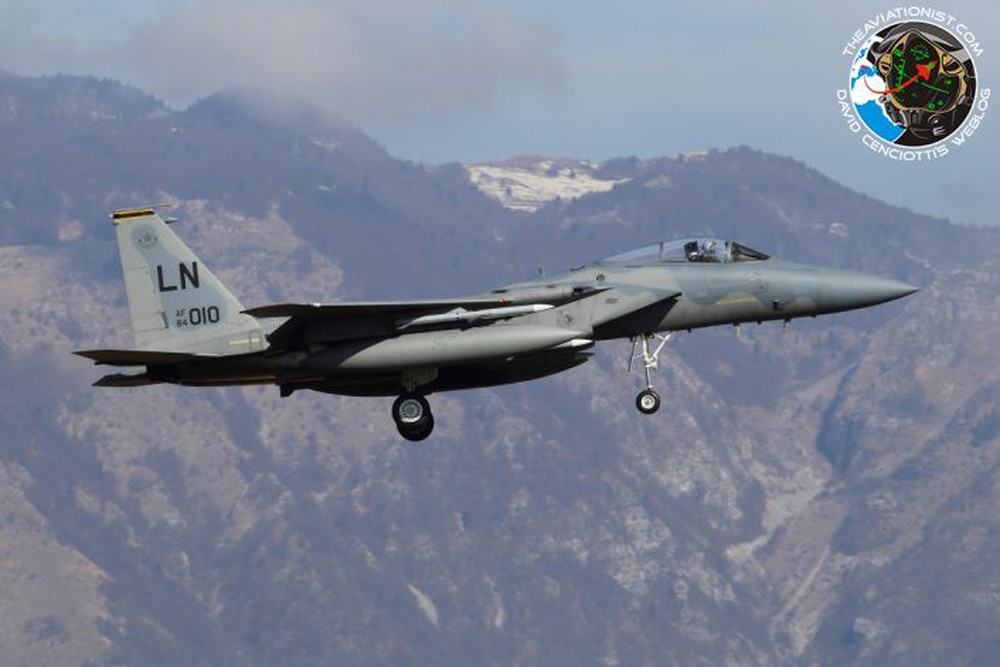 Lộ diện chiến đấu cơ Mỹ sẵn sàng nhả đạn nếu máy bay Nga phản kích vụ tấn công Syria - Ảnh 4.
