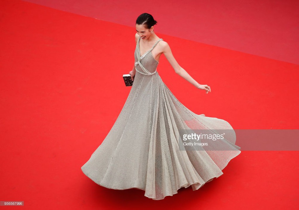 Không phải Phạm Băng Băng, đây mới là mỹ nhân châu Á có những khoảnh khắc thần sầu nhất tại thảm đỏ Cannes - Ảnh 9.