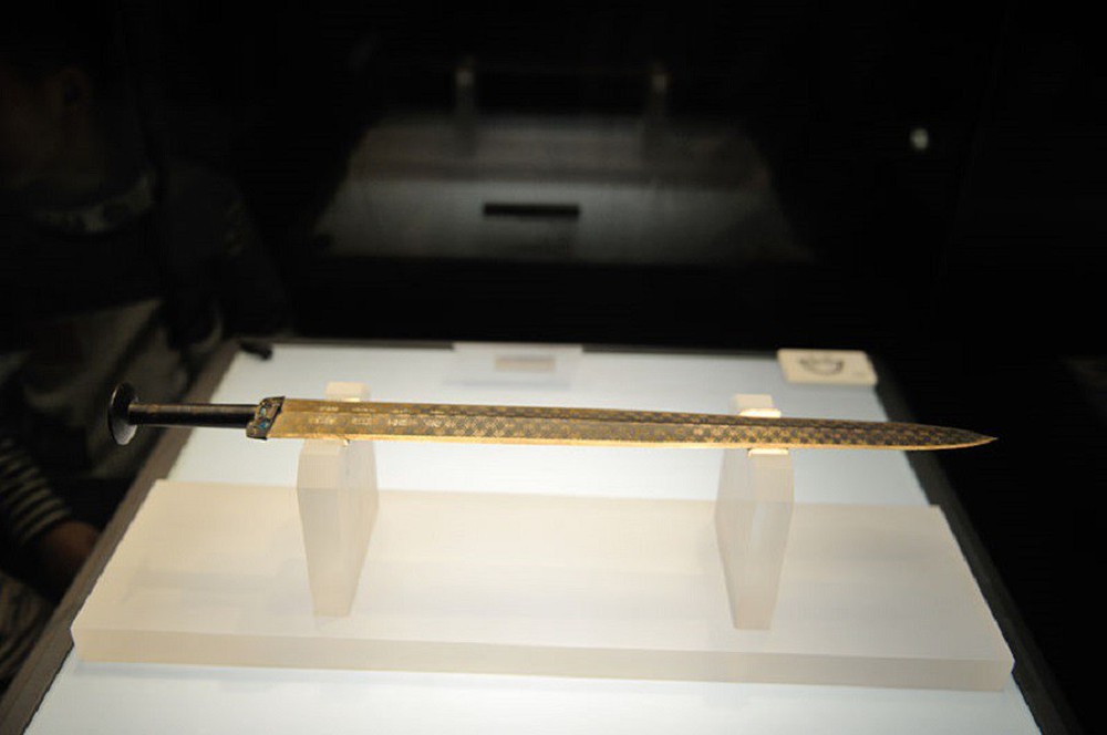 Bí ẩn cổ kiếm của Việt Vương Câu Tiễn: Hơn 2000 năm không gỉ, sắc bén vô cùng - Ảnh 4.