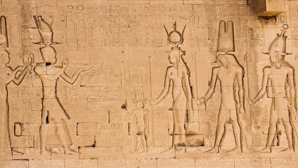 Những sự thật ít ai biết về Cleopatra - người phụ nữ quyền lực nhất Ai Cập cổ đại - Ảnh 2.