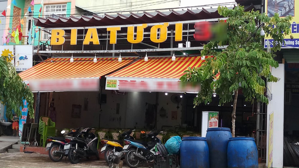Nhân chứng vụ truy sát 5 người thương vong: Hung thủ chém nạn nhân nằm bất động rồi mới bỏ đi - Ảnh 1.
