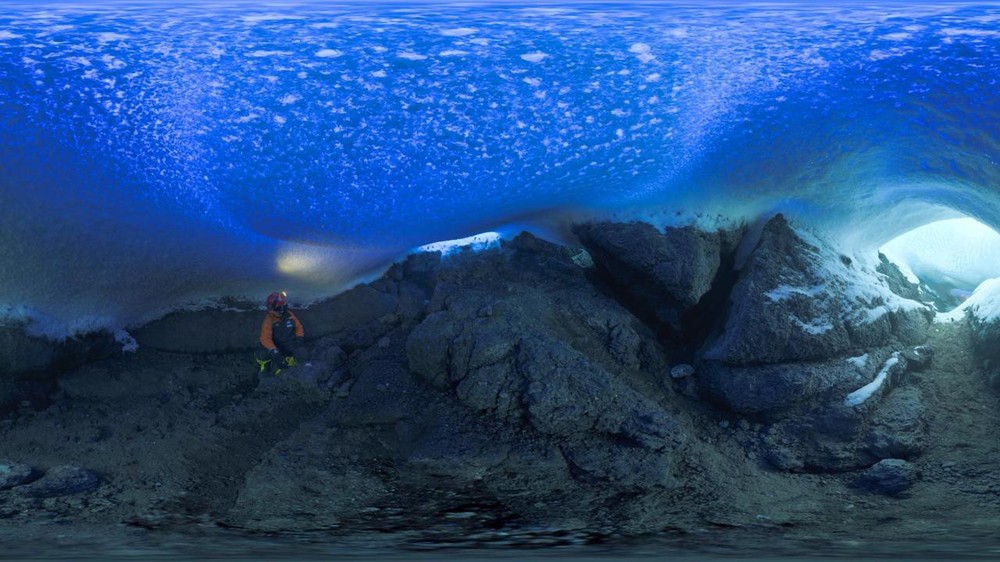 Thám hiểm hang băng ở độ cao gần 4000m: Phát hiện sinh vật lạ, khoa học chưa từng biết - Ảnh 6.