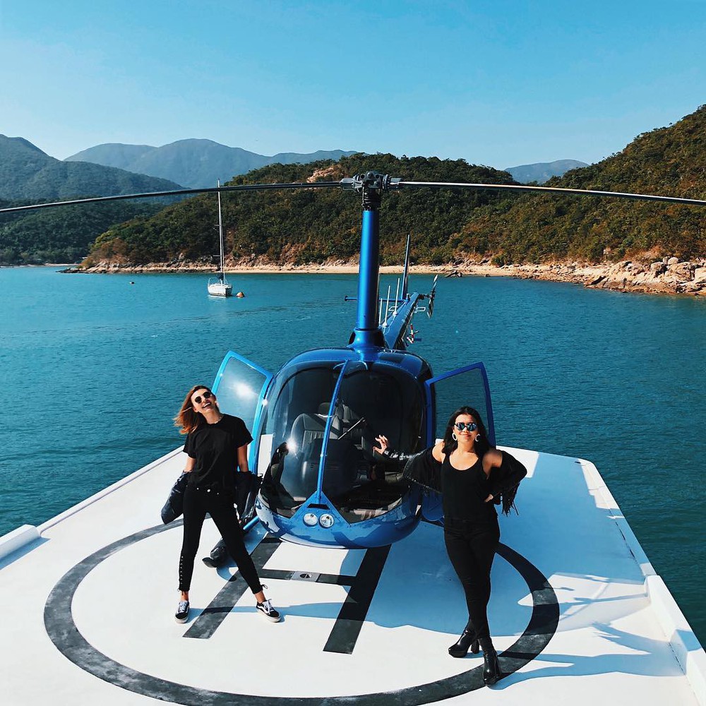 Cuộc sống 2 con gái của minh tinh Hong Kong: Bốc lửa, giàu có và xa hoa - Ảnh 18.