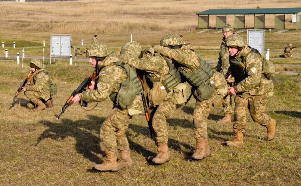 Mỹ đẩy mạnh huấn luyện đặc nhiệm tinh nhuệ Ukraine: Ném đá giấu tay - quyết phá Nga? - Ảnh 1.