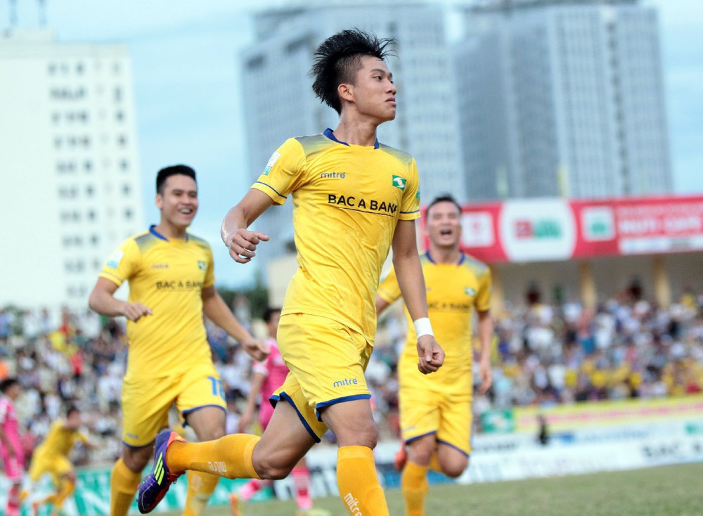 Phan Văn Đức ghi bàn thứ 9, lên xếp thứ 2 danh sách dội bom V.League