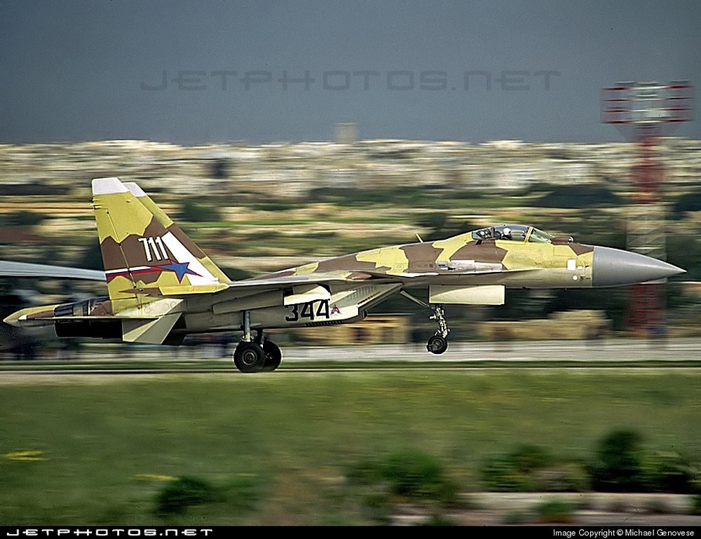 Tiêm kích Su-37 lần đầu xuất hiện đã khiến Phương Tây sửng sốt, sốc và lo sợ? - Ảnh 3.