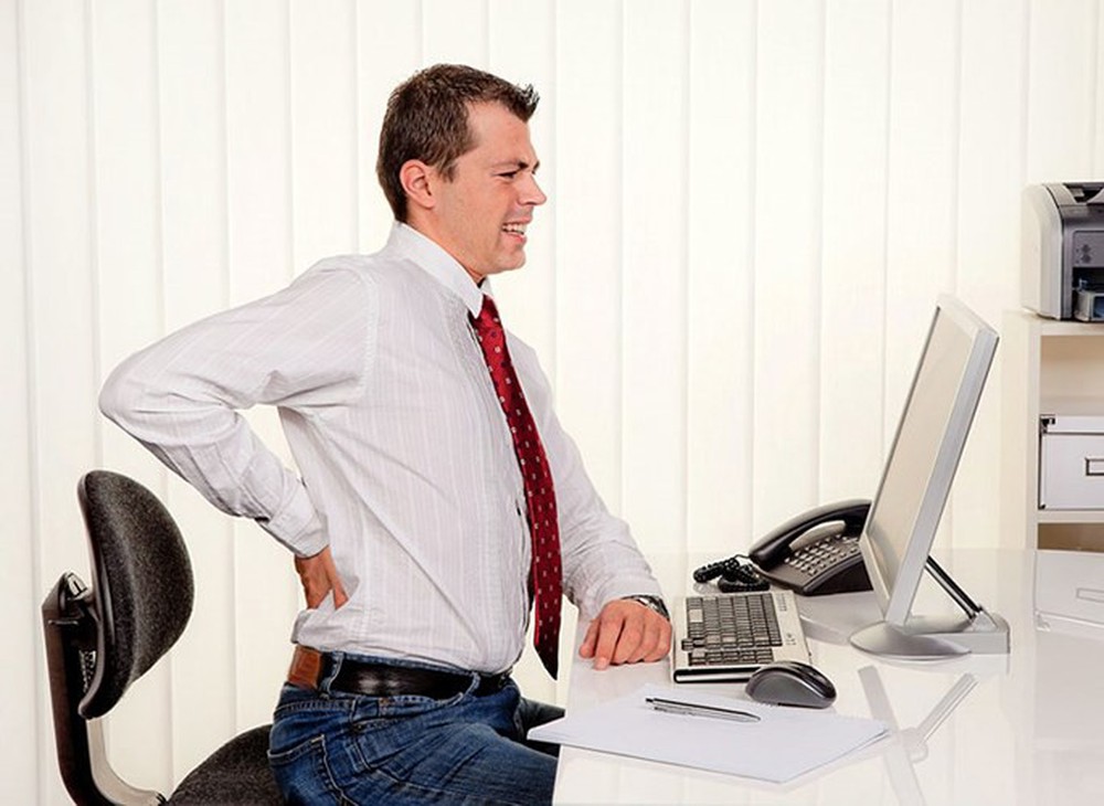 Nam giới ngồi thế nào để không sinh bệnh: Bí quyết ngồi đúng cách mọi quý ông cần biết - Ảnh 1.