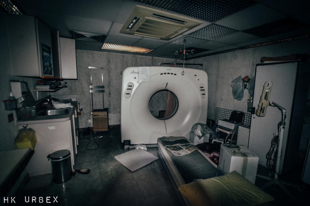 Khung cảnh rùng rợn của bệnh viện bị bỏ hoang tại Hong Kong, nơi từng thực hiện 6000 ca nạo phá thai mỗi năm - Ảnh 14.