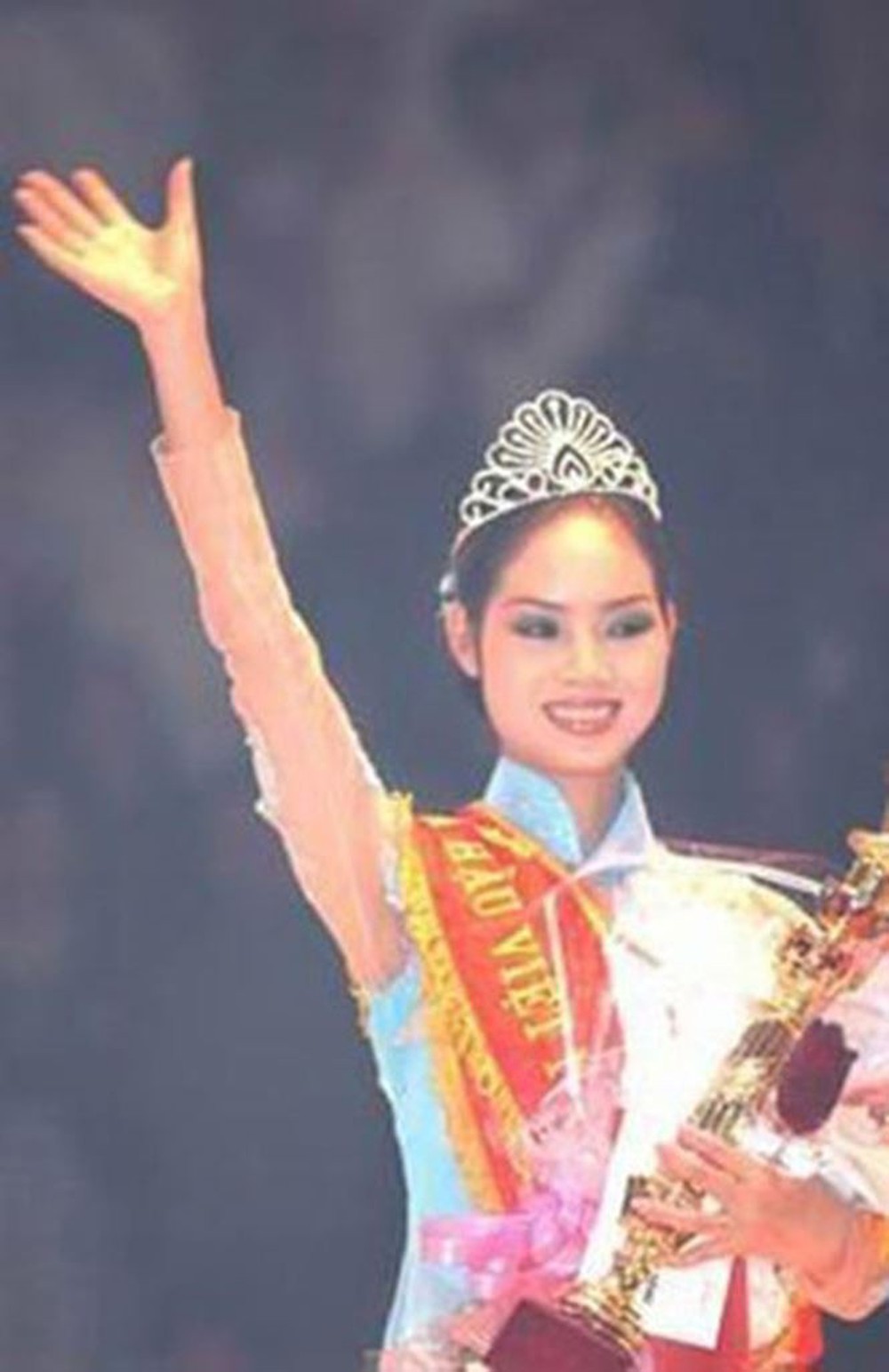 Cuộc sống an phận, sớm rời xa ánh hào quang của Hoa hậu Việt Nam 2002 - Ảnh 1.