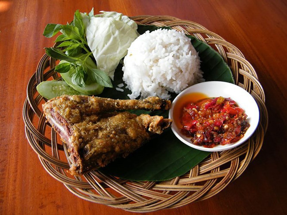 Đến Indonesia đừng quên thử những món ăn ngon này - Ảnh 2.