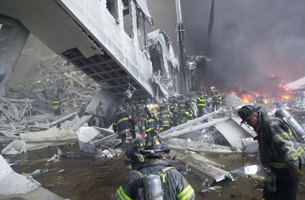 [ẢNH] Những bức hình đột nhiên biến mất, mới tìm lại được về vụ khủng bố 11/9 - Ảnh 24.