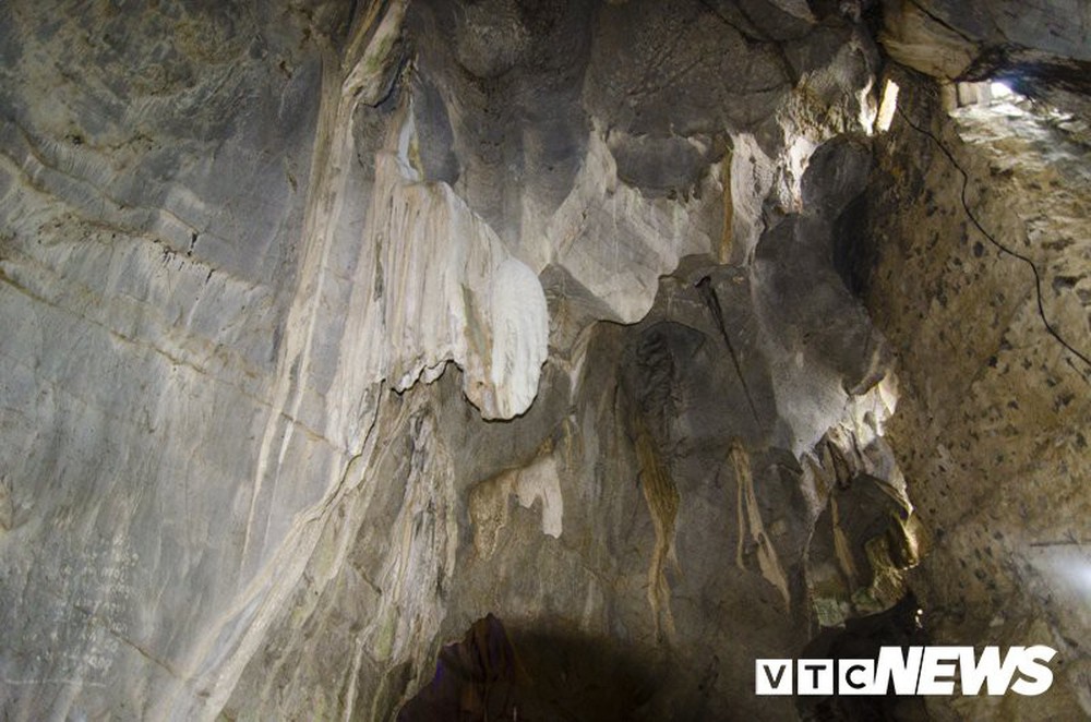 Ngôi chùa Thiên Tạo độc đáo và bí ẩn hang động khổng lồ trong lòng núi Nghệ An - Ảnh 4.