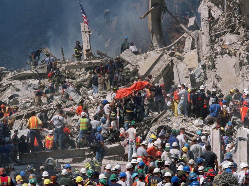 23 bức ảnh nhuốm màu đau thương vụ khủng bố 11/9 - Ảnh 15.