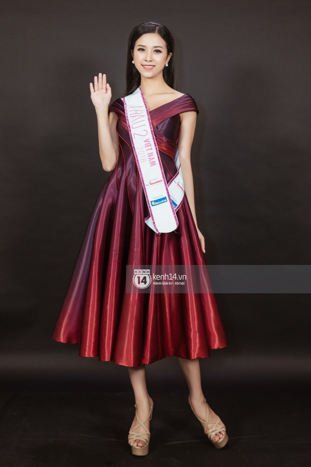 Ngắm cận vẻ đẹp của Top 3 Hoa hậu Việt Nam 2018: Mỹ nhân 2000 được khen sắc sảo, 2 nàng Á mười phân vẹn mười - Ảnh 11.