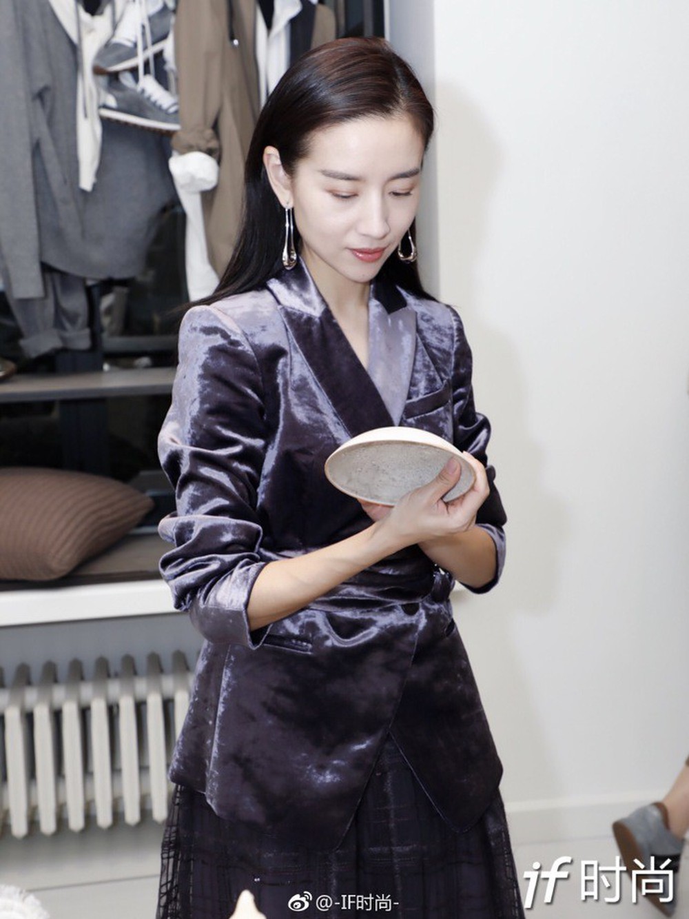 Hai Phú Sát Hoàng Hậu Tần Lam - Đổng Khiết đụng độ nhan sắc: Người như tiên nữ, kẻ lộ già nua - Ảnh 22.