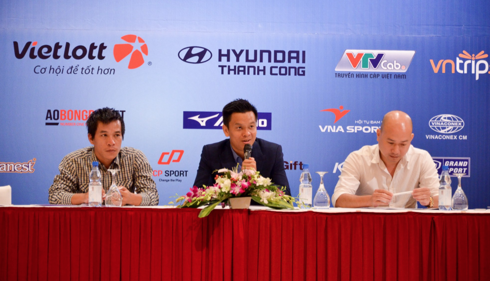 HLV V-League dẫn dắt đội bóng tranh ngôi vô địch Ngoại hạng phủi Hà Nội - Ảnh 1.