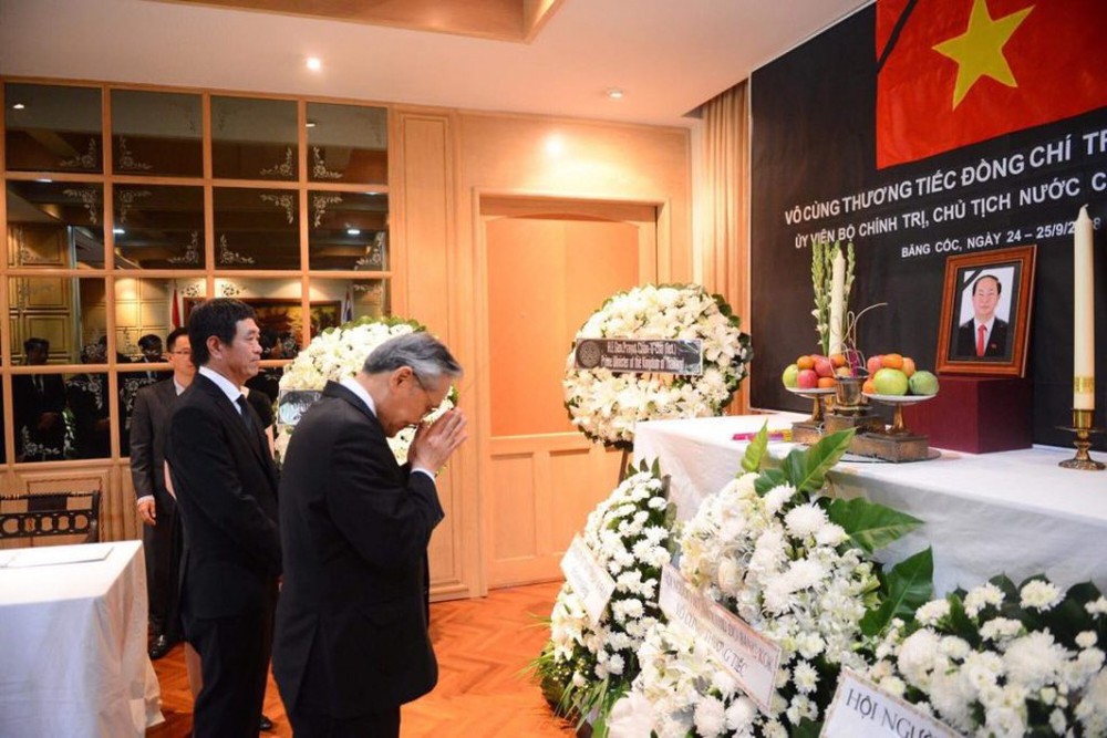 Thủ tướng Thái Lan Prayut Chan-ocha viếng cố Chủ tịch nước Trần Đại Quang - Ảnh 2.