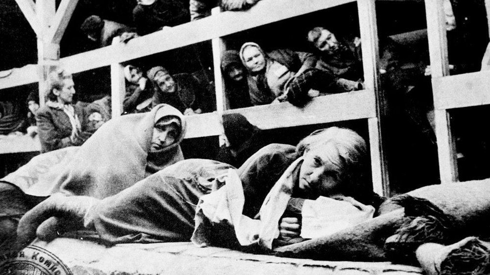 Chuyện tình thế kỷ ở trại Auschwitz: Khi tình yêu và lòng can đảm chiến thắng ngục tù - Ảnh 8.