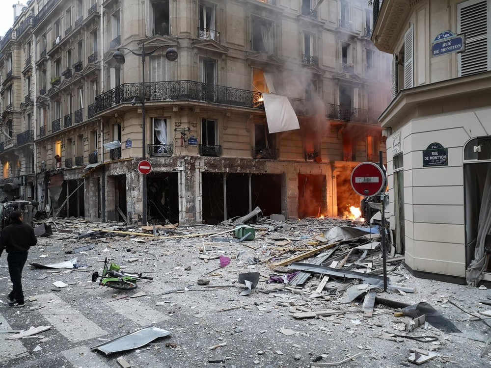 Paris rung chuyển vì vụ nổ lớn trong tiệm bánh, nghi ngờ rò rỉ khí ga - Ảnh 3.