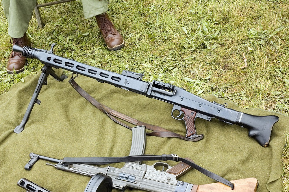 Mẫu súng máy Cưa Xương kinh hoàng nhất trong Thế chiến II - Ảnh 3.