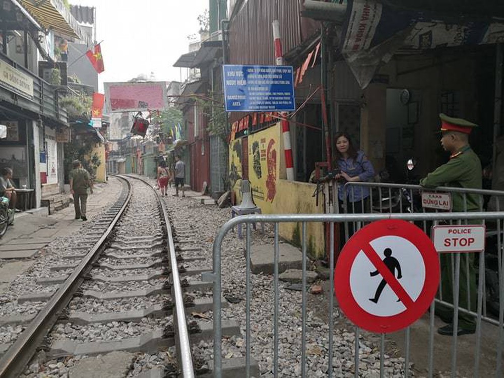 Ngoại bất nhập, đóng cửa cà phê đường tàu từ sáng nay - Ảnh 5.